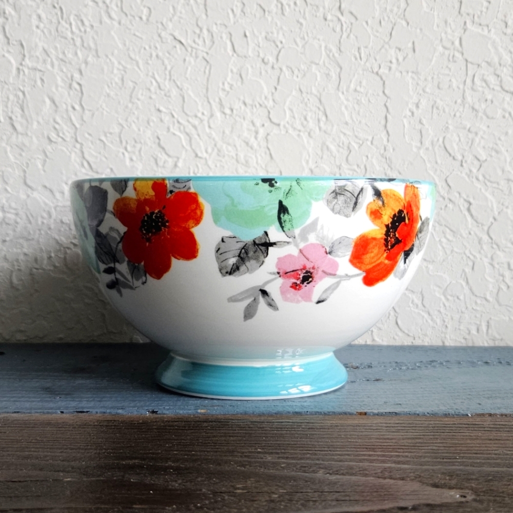 Beautiful Pioneer Woman Floral Bowl